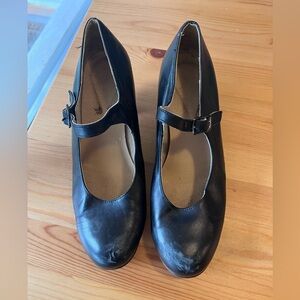 Menkes Flamenco shoes size 7
